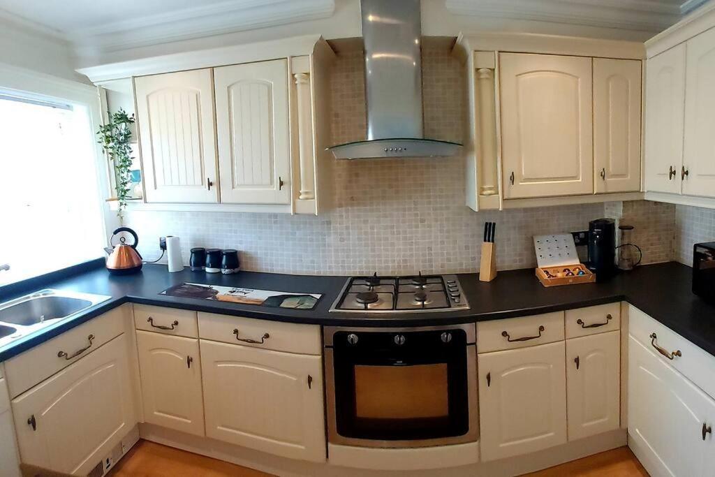 Beautifully Appointed, Period Seaside Apartment Folkestone Exterior foto